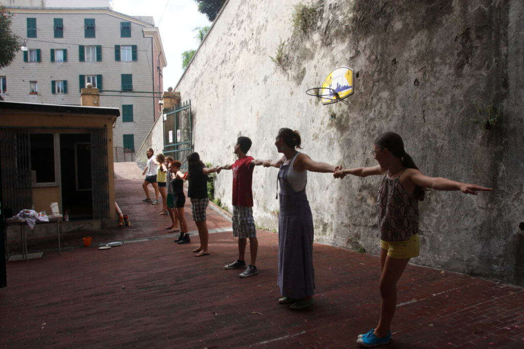 Tensione superficiale Attività - In fila